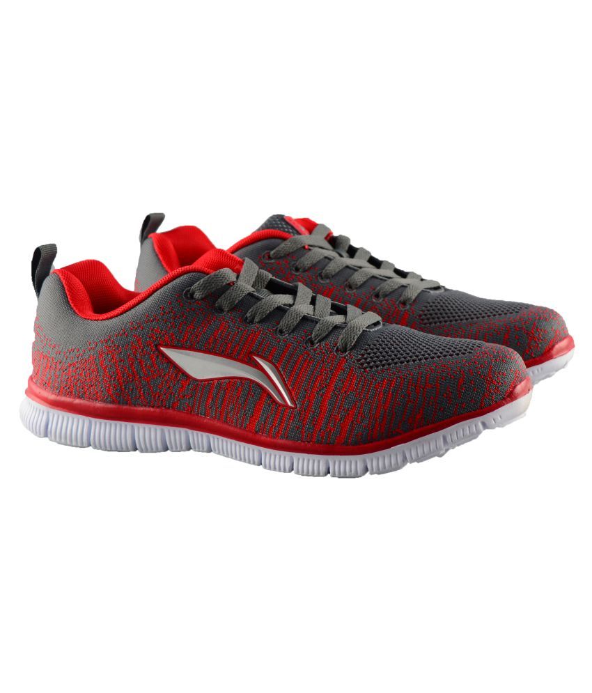 cross tracker shoes