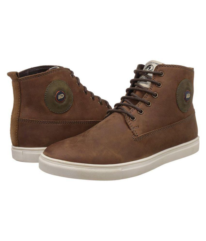 tan sneaker shoes