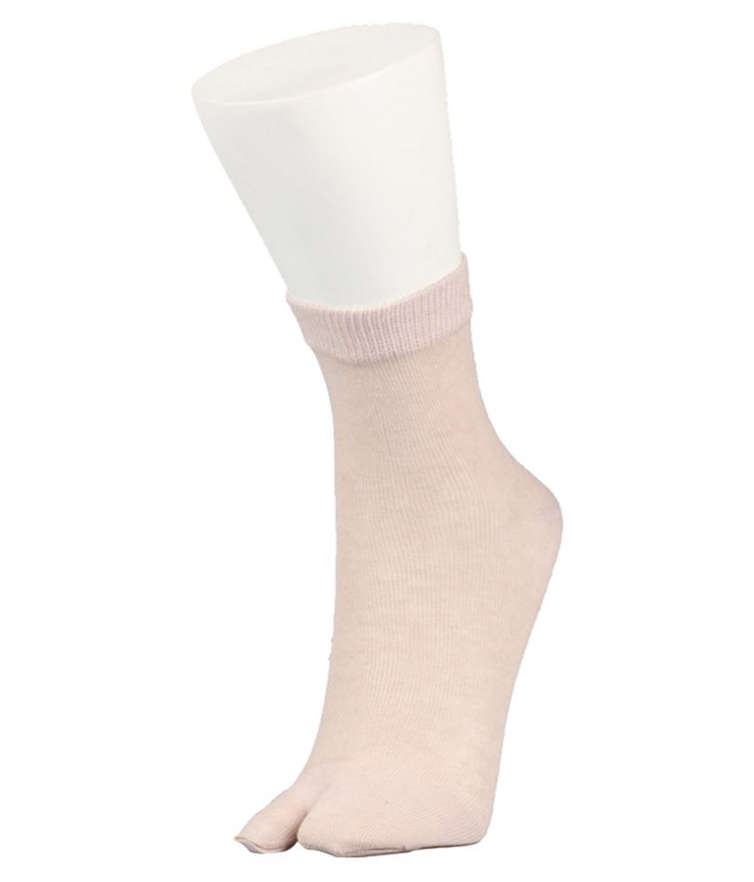     			Tahiro Beige Casual Thumb Socks