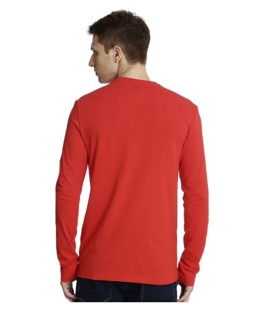 benetton red t shirt