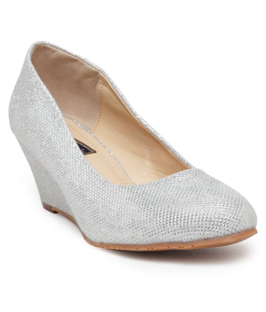wedge flat heels
