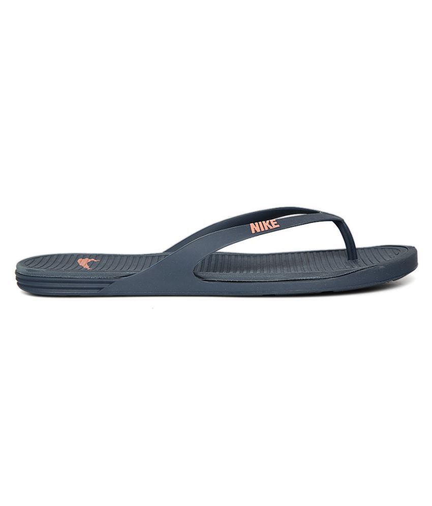 black slipper nike