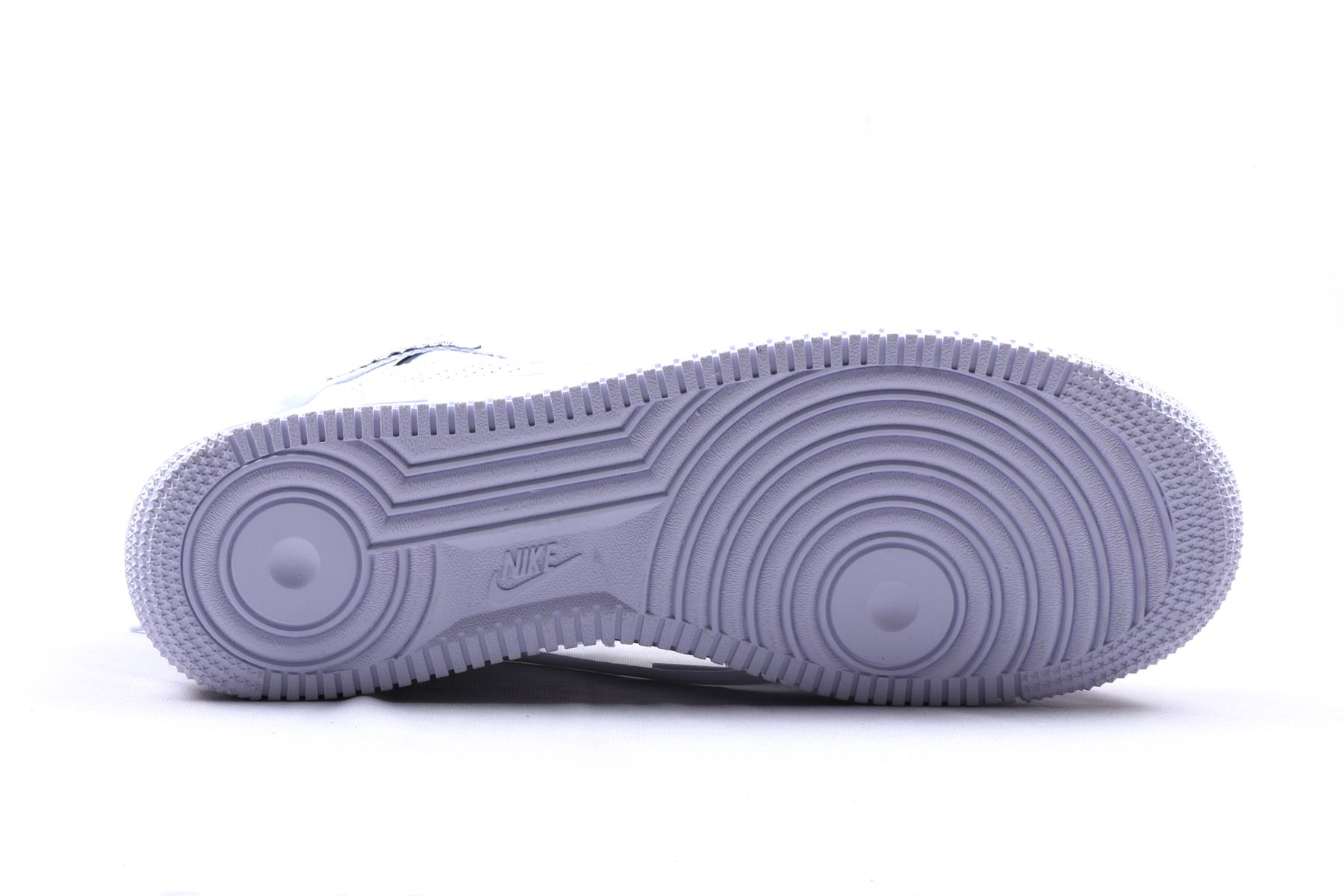 womens white chunky nike shoes