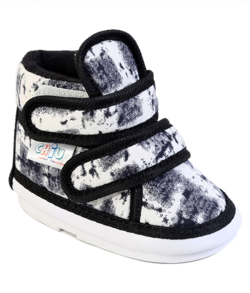 CHIU ChuChu Black Shoes With velcro For 2024 Months Baby CHIU ChuChu Black Shoes With velcro For 2024 Months Baby