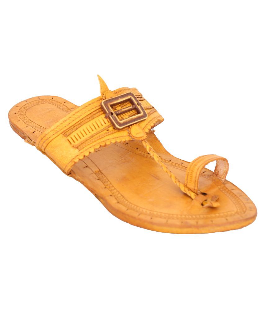tan chappals
