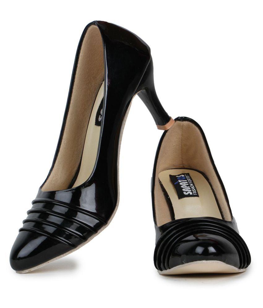 black kitten heel shoes size 4