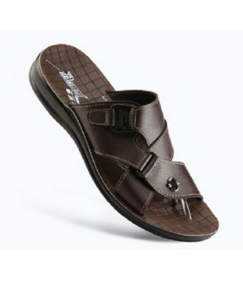 paragon leather chappal