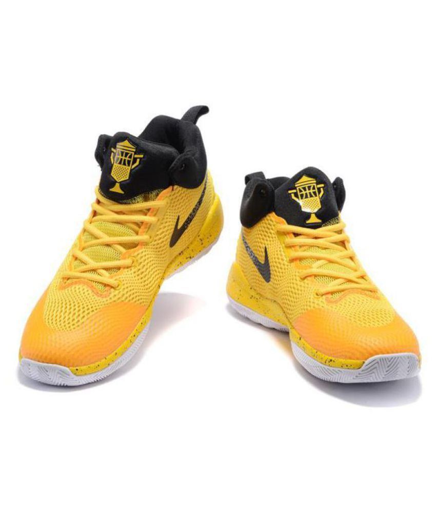yellow color nike shoes