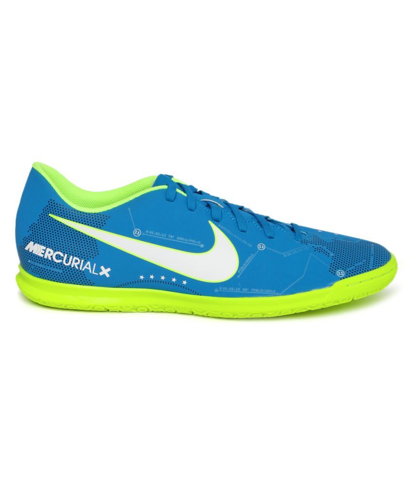blue soccer shoes nike