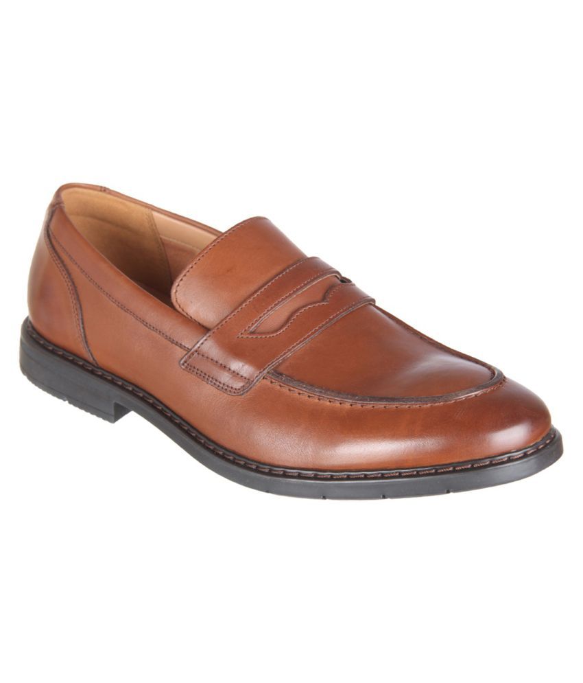 tan clarks shoes