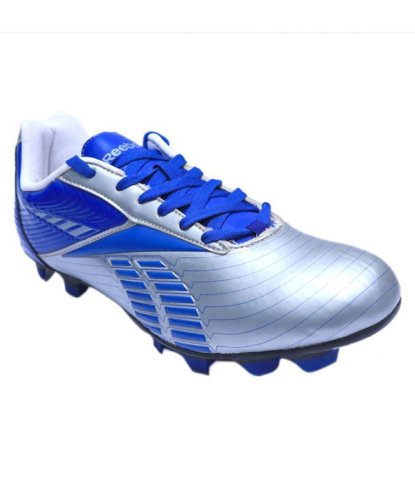 changer football shoes