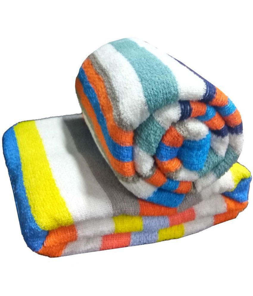     			XY Decor Set of 2 Terry Bath Towel Multi