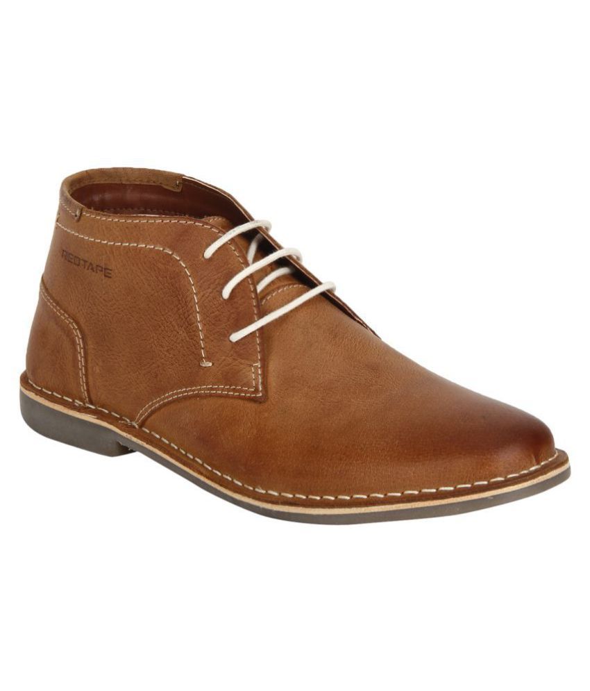 tan chukkas