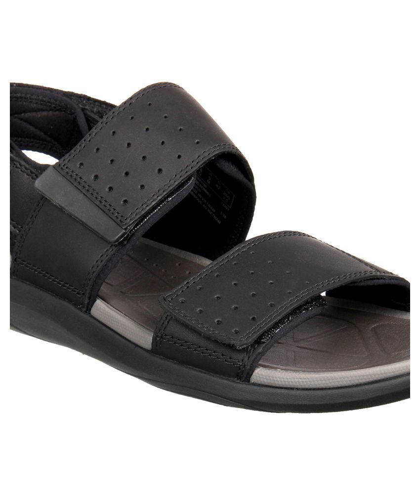 clarks black sandals size 4