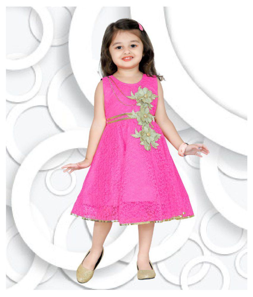 pink colour ka frock dikhaiye