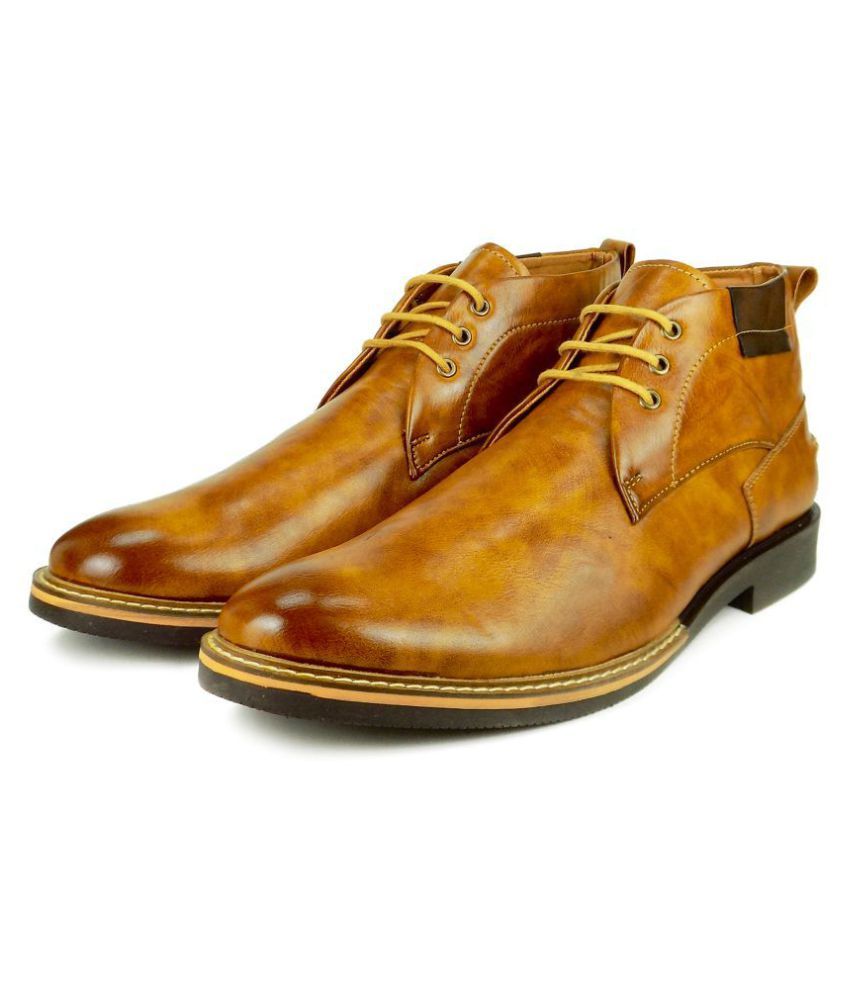 tan chukkas