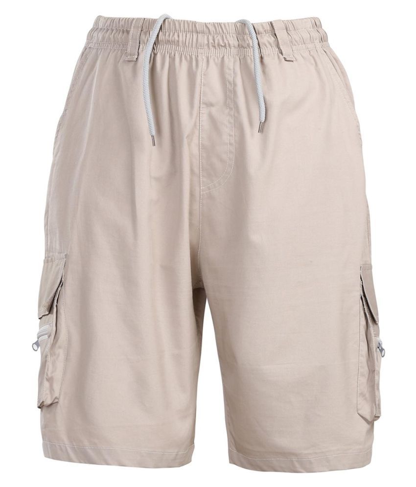 loose short pants