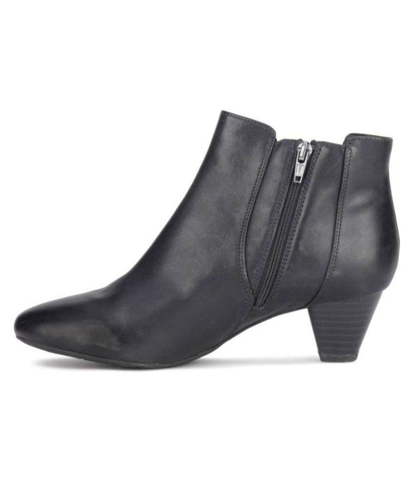 clarks ada chelsea boots