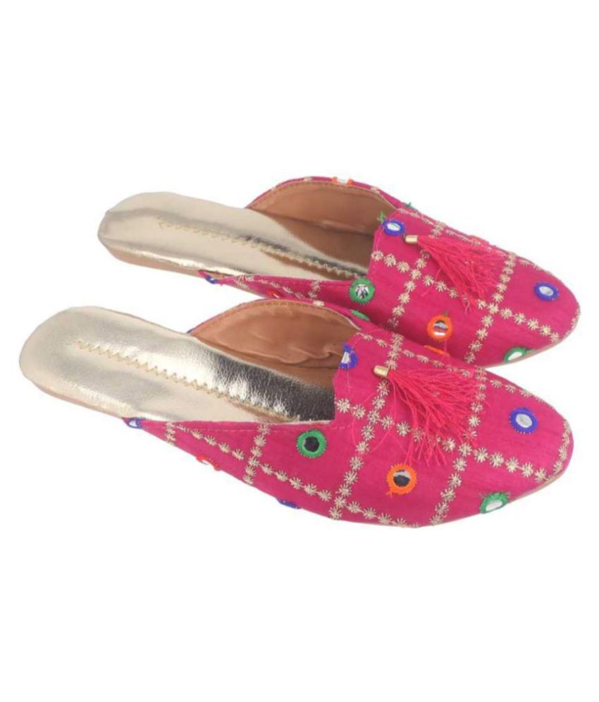 ethnic footwear for women's