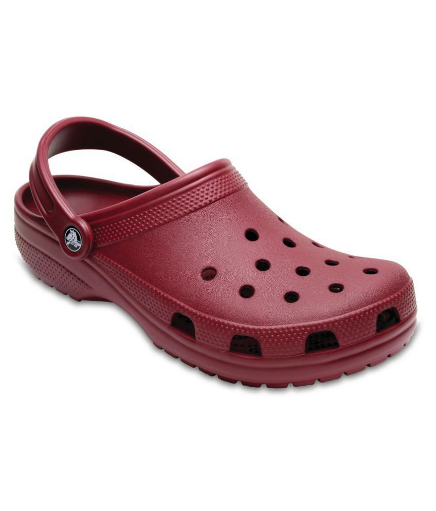 crocs red clogs