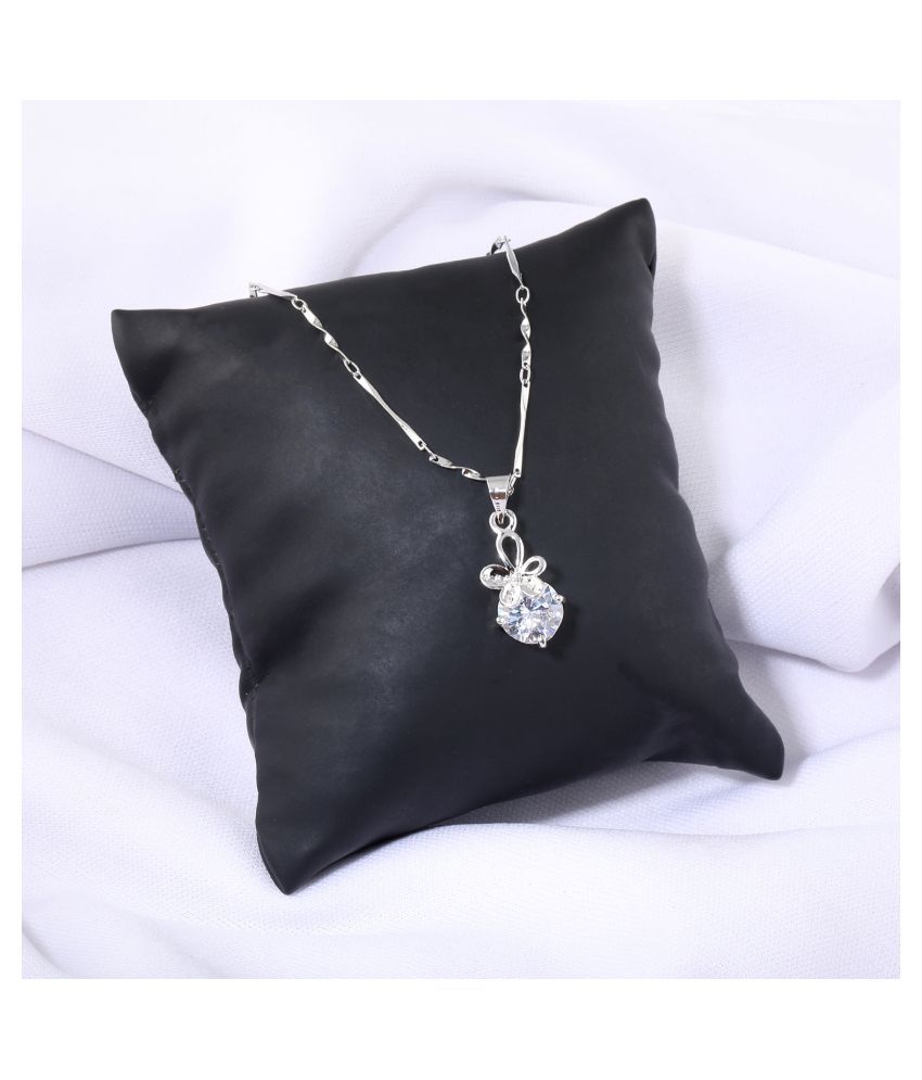     			Silver Plated Chian With Cute Flower Shape Soliter Dimaond Pendant  For Women