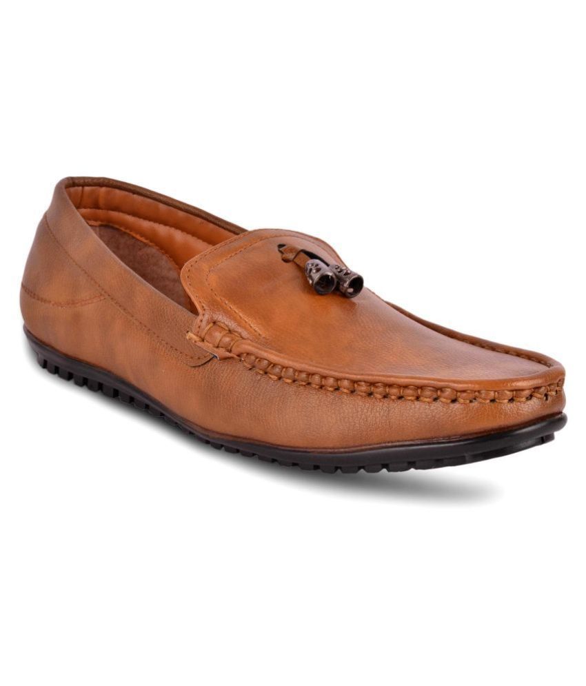 bucik beige loafers