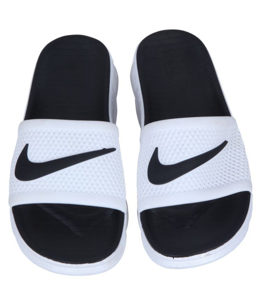 nike flip flops blue