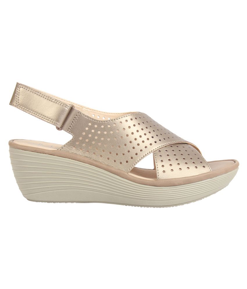 clarks gold heels