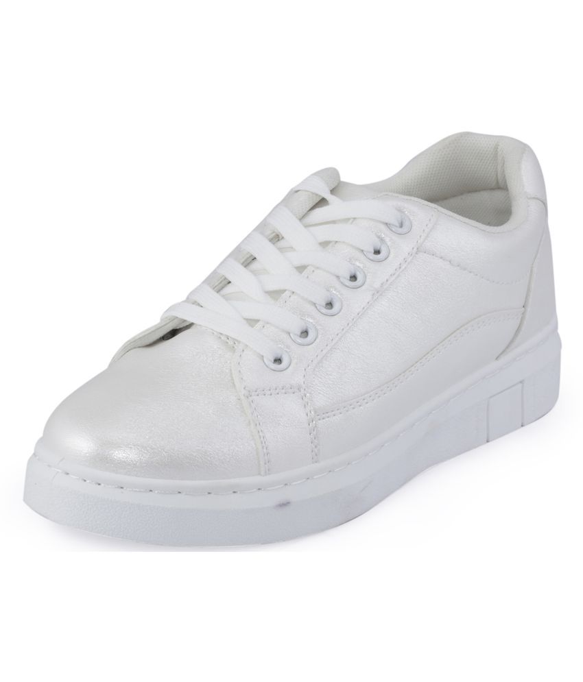 khadims footwear owner name