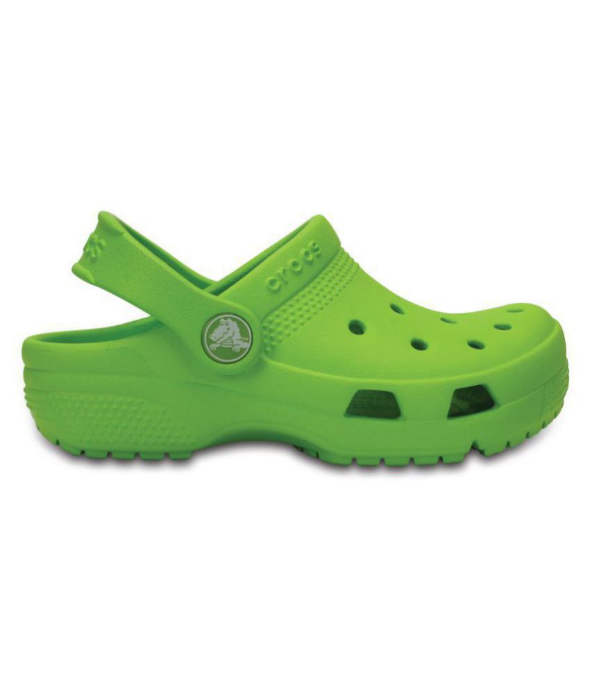 Crocs Kids Coast Green Clogs Price in India- Buy Crocs Kids Coast Green ...