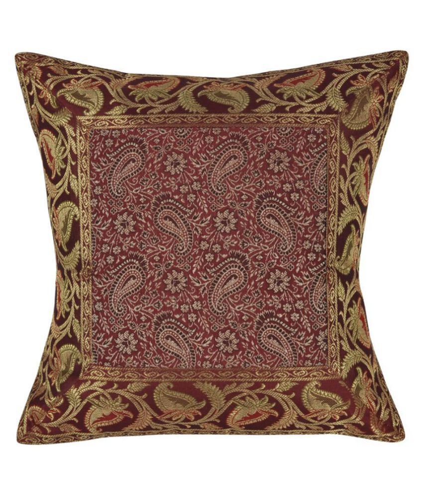 Lalhaveli Single Maroon Pillow Cover