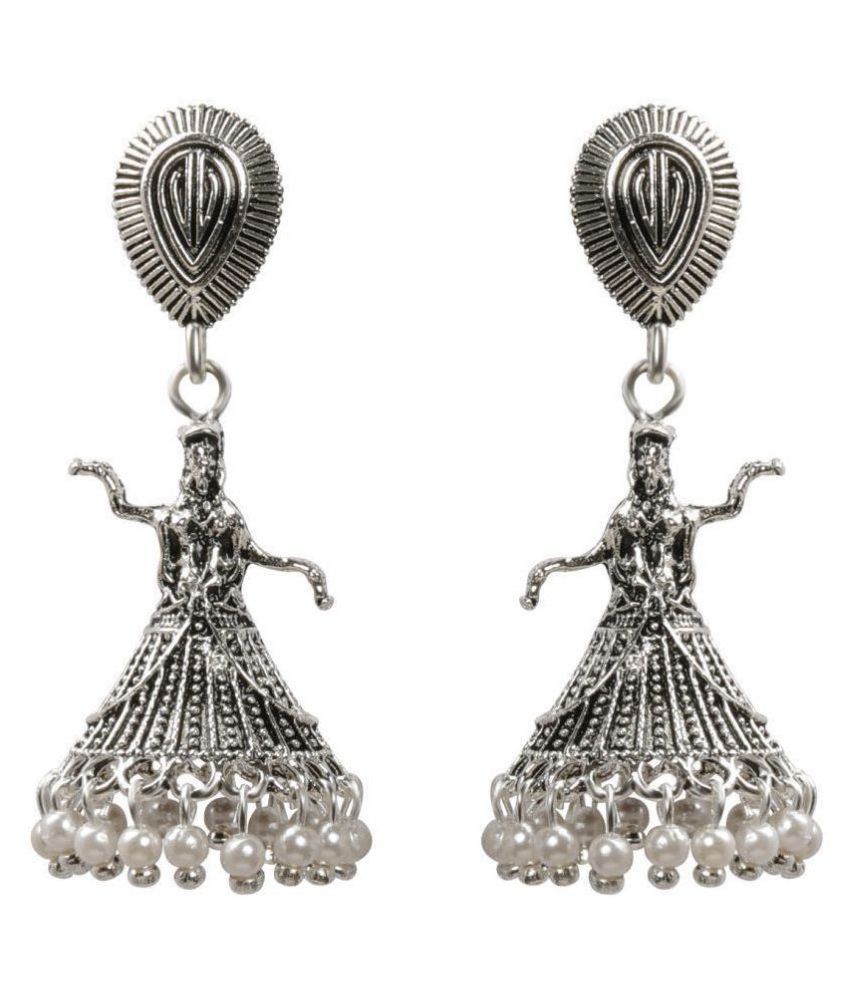     			Silver Shine Attractive Silver Dancing Women Jhumki Earrings.