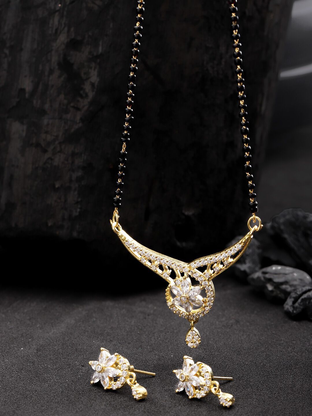     			Priyaasi Desiner Floral Shaped Gold Plated American Diamond Mangalsutra For Women