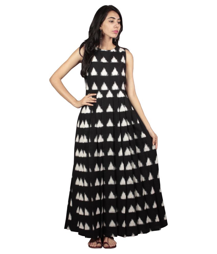 black cotton gown