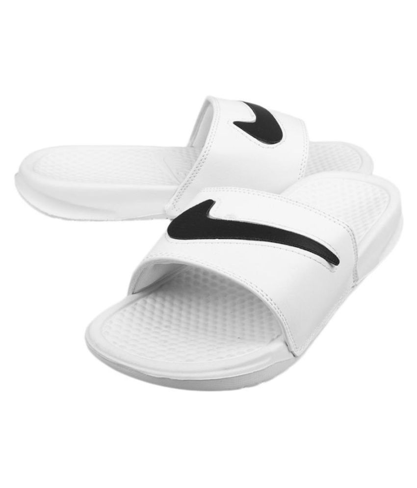 white nike flip flops