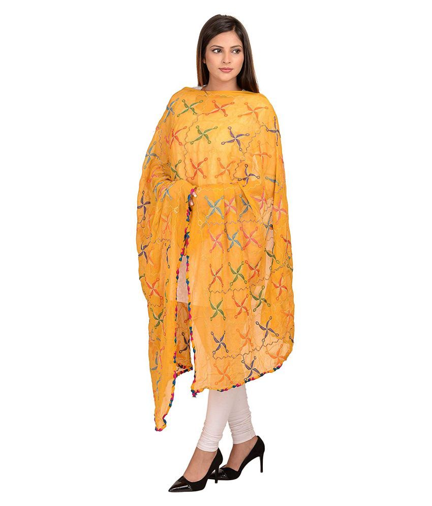 simple gown look