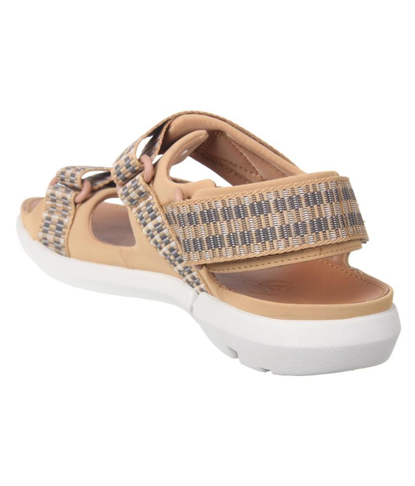 buy clarks footwear online india