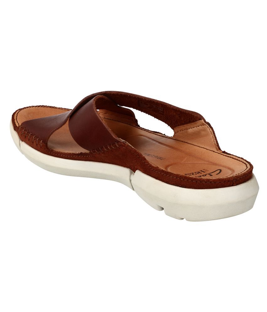 clarks tan sandals