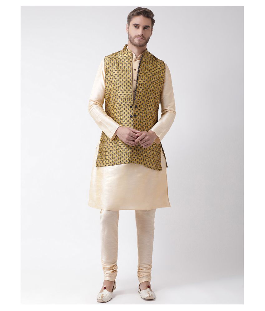     			Deyann Yellow Silk Blend Kurta Pyjama Set