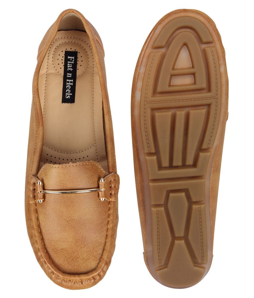 women's tan shoes flat