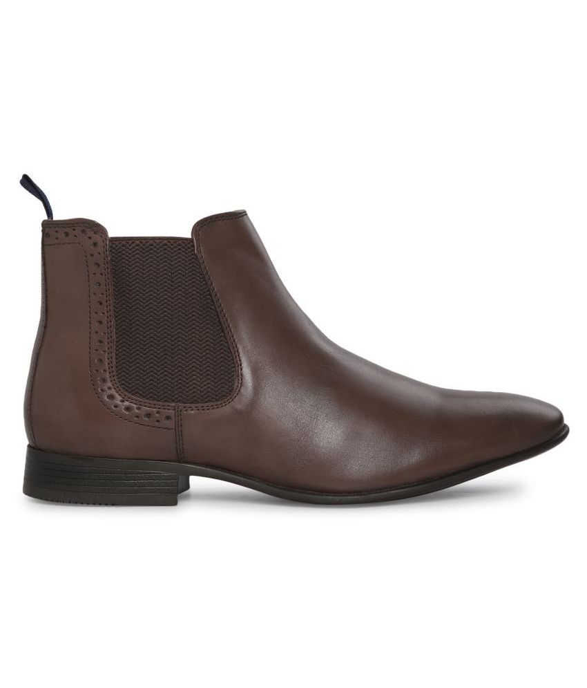 red tape chelsea boots in brown leather