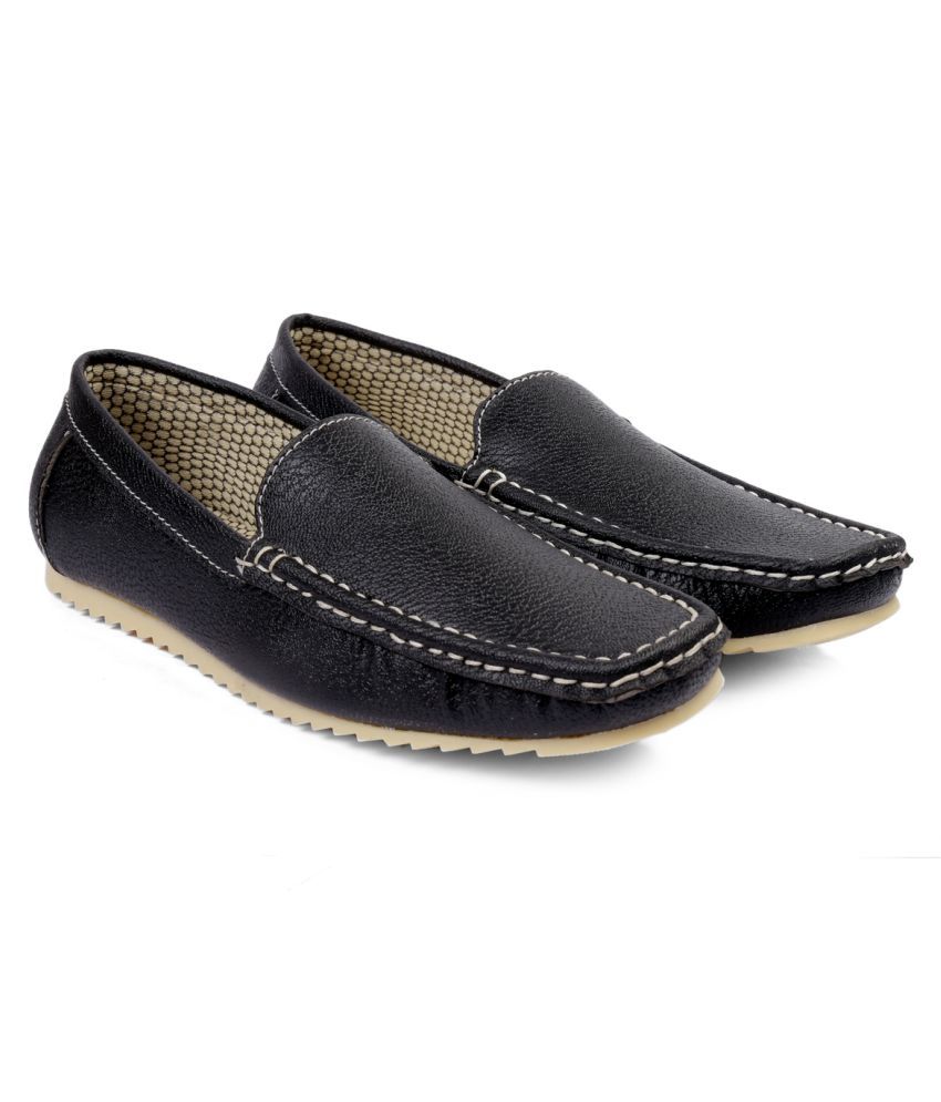     			YUVRATO BAXI Black Loafers