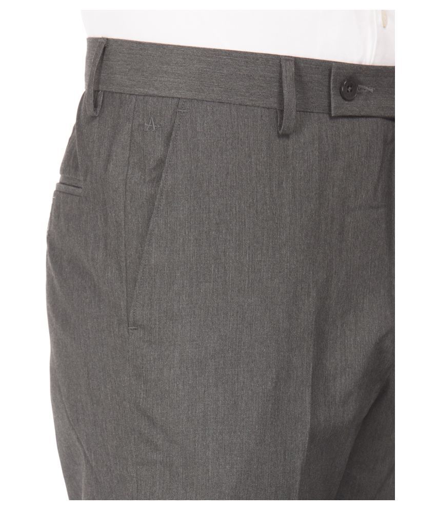 grey tapered pants
