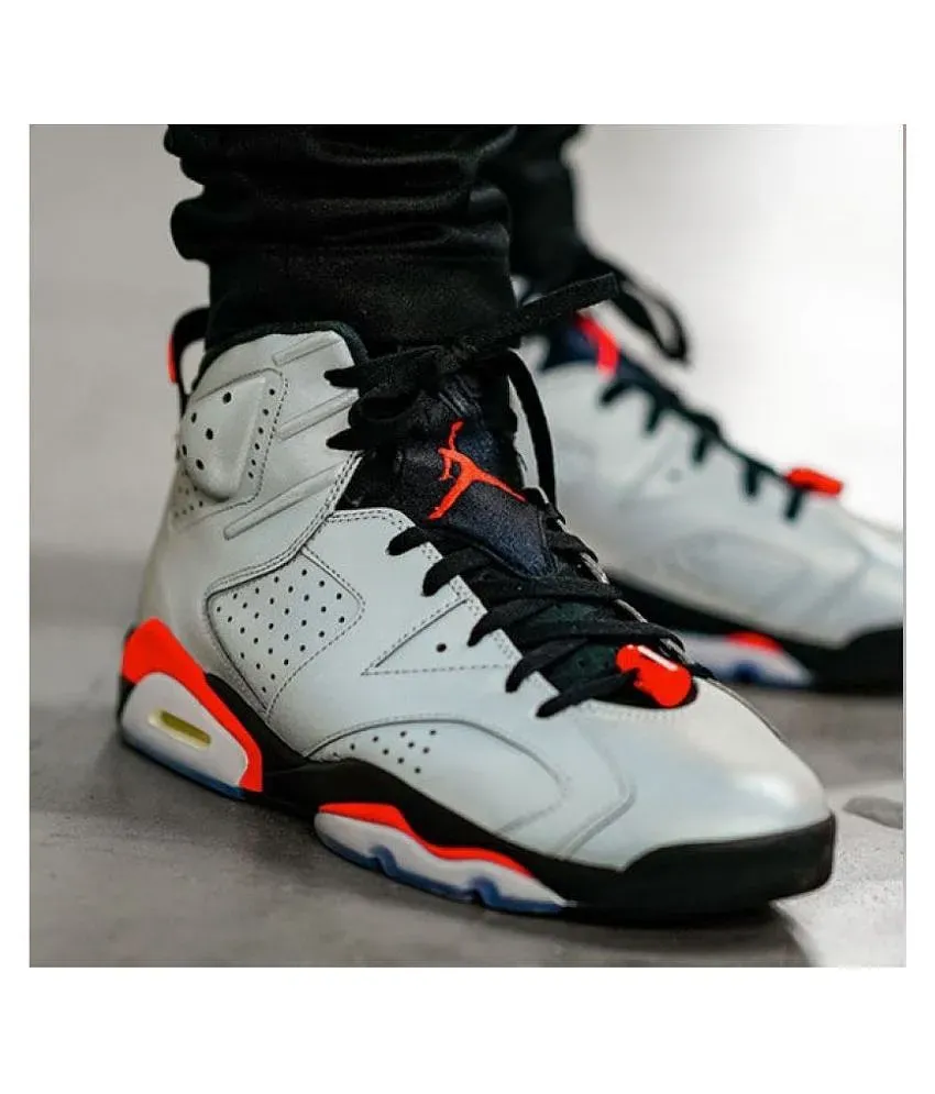 Jordan 6 outlet reflective on feet