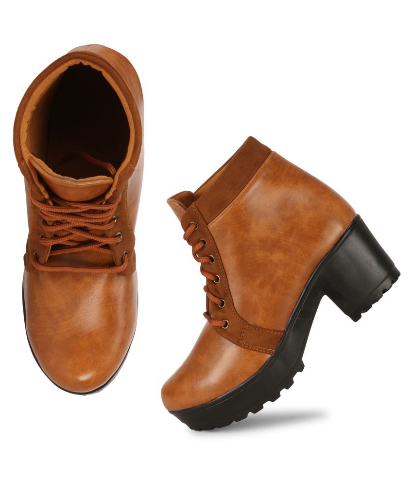 commander chunky sole boots