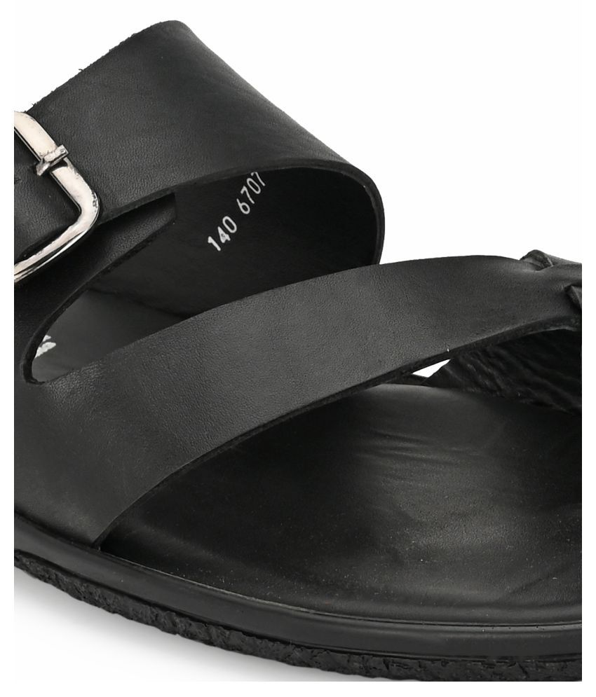 hitz leather chappals