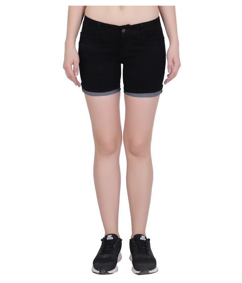 hot black pants
