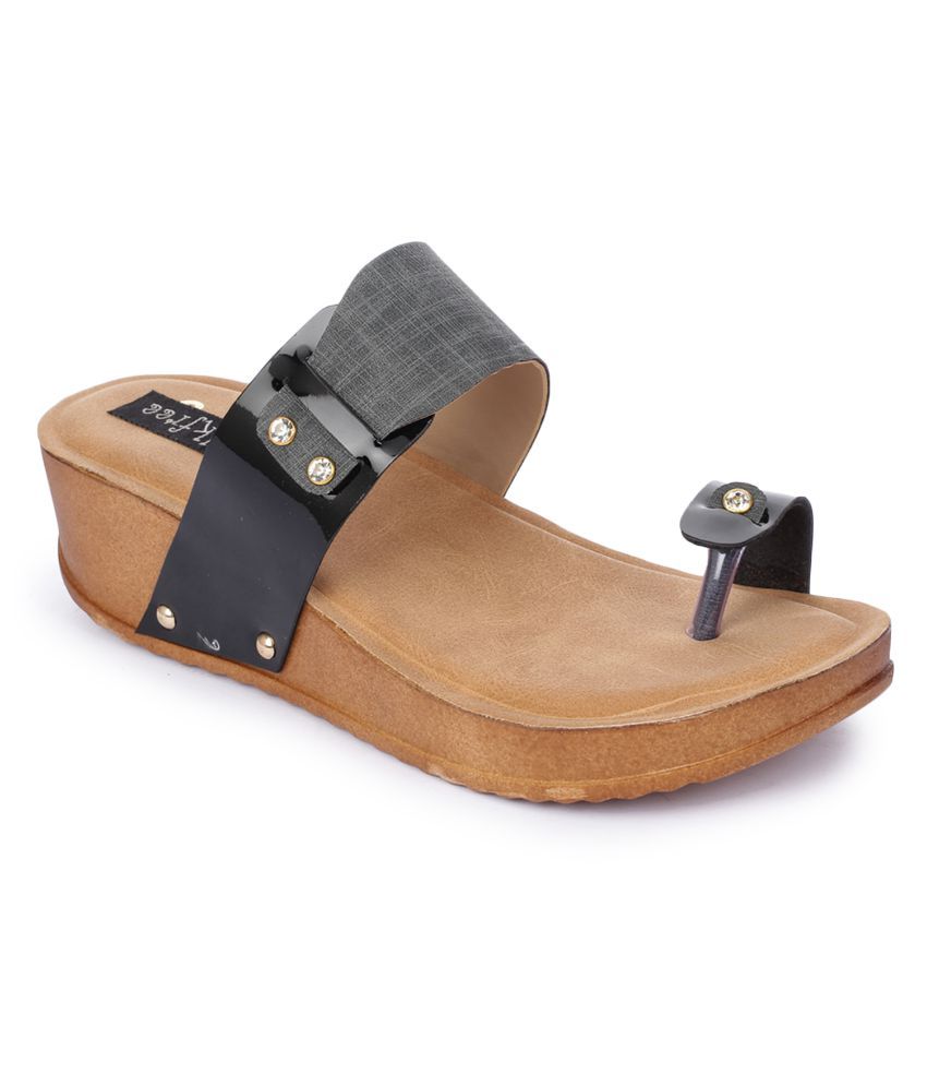 black and tan wedges