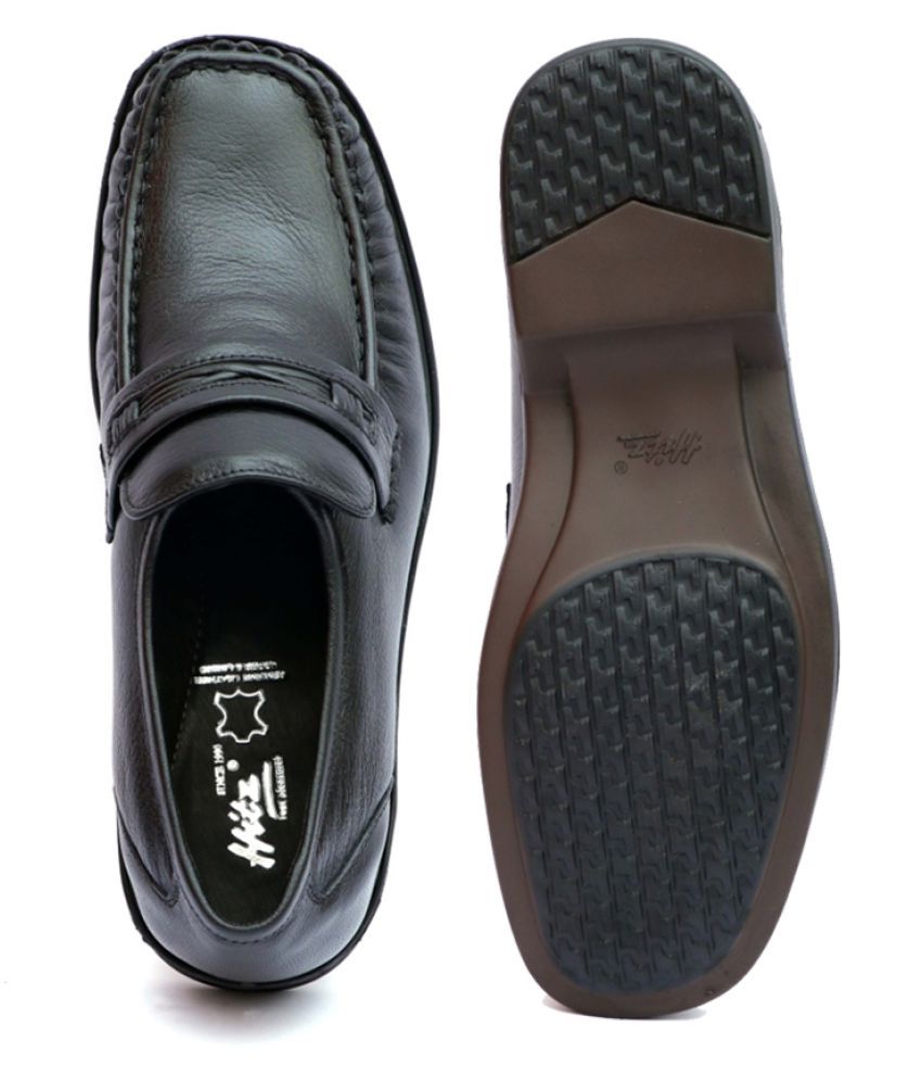hitz leather chappals
