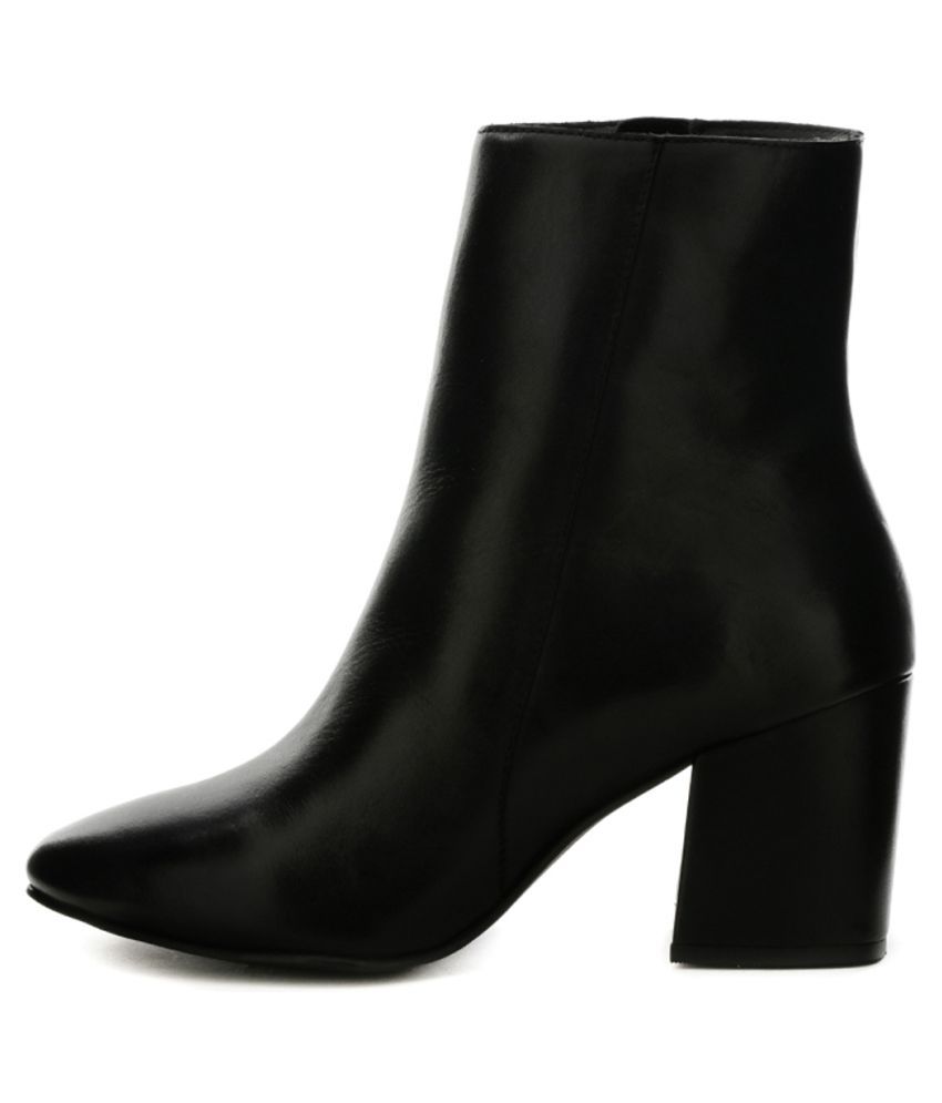 London Rag Black Ankle Length Bootie Boots Price in India- Buy London ...